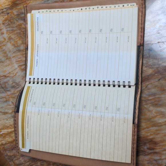 Leather address book cover - Picture 4 of 5